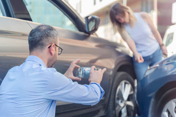 Professional Commercial Auto Insurance technician working in Salem, MO